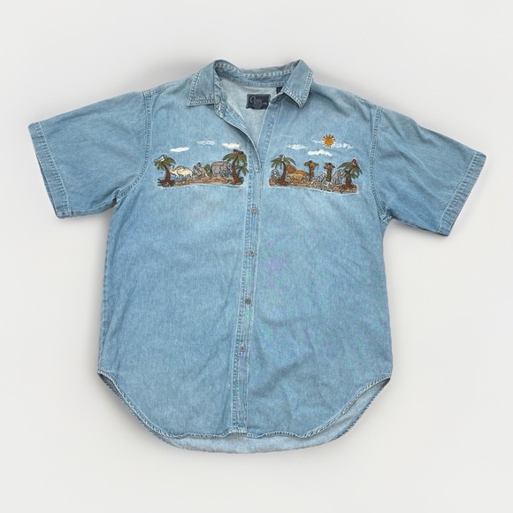 Vintage Denim Shirt Short Sleeve‎ Women's L Embroidered Animal Scene Noah's Ark - Picture 1 of 10
